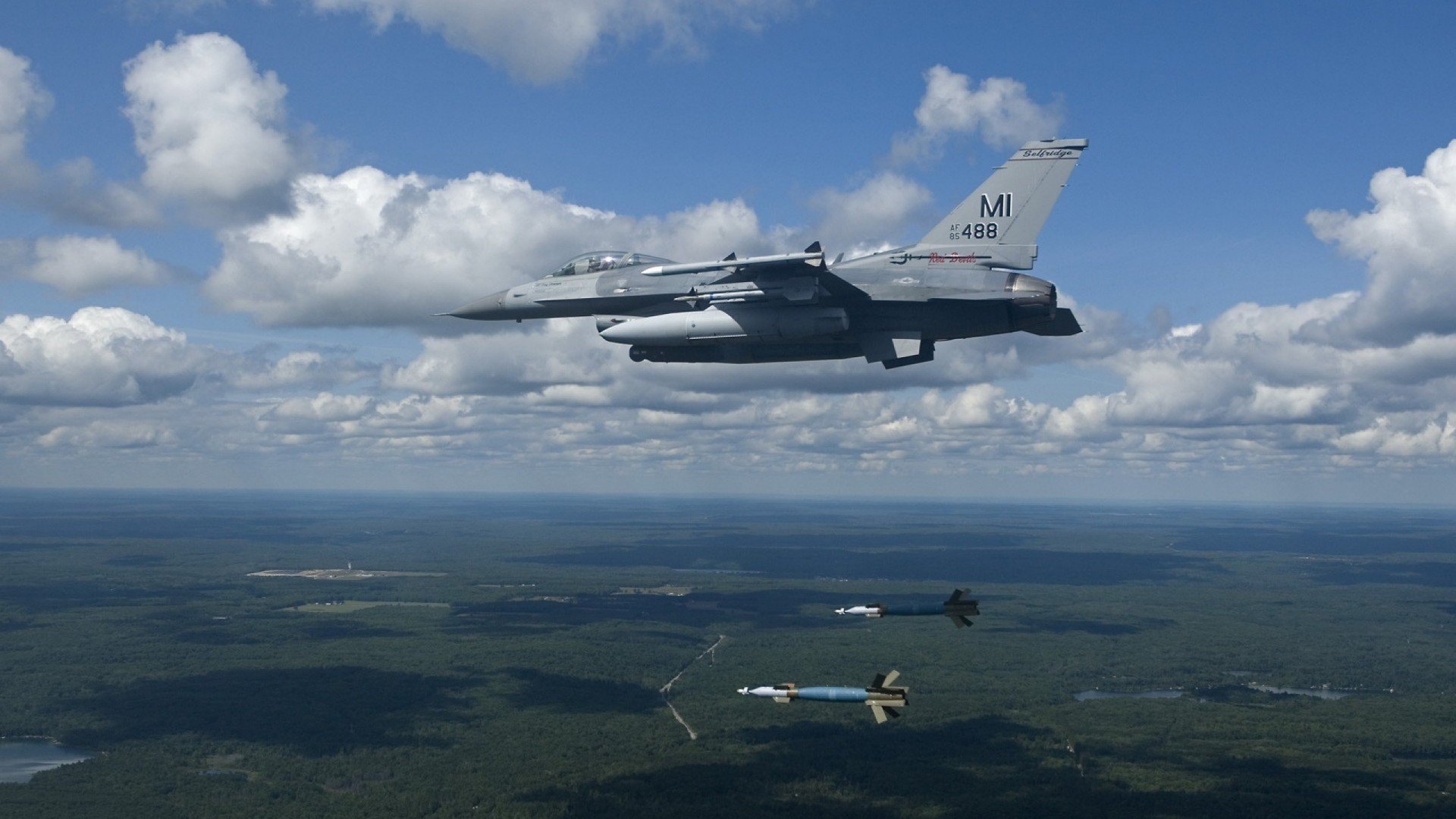 受众热议：最受喜爱的车手TOP10，十大最受欢迎的车