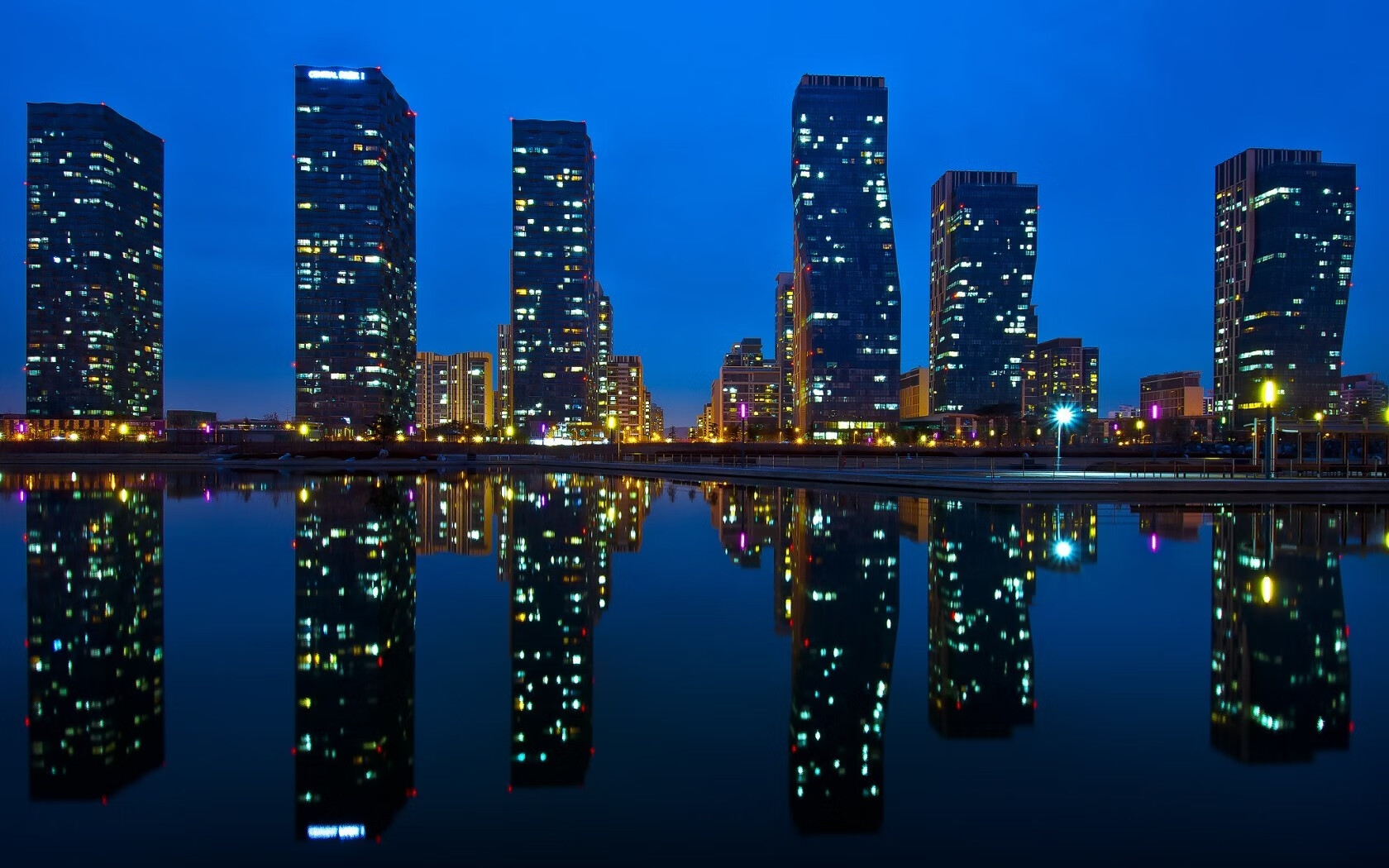 职业联赛设立优秀球员培养计划支持青训发展，职业联赛都有什么