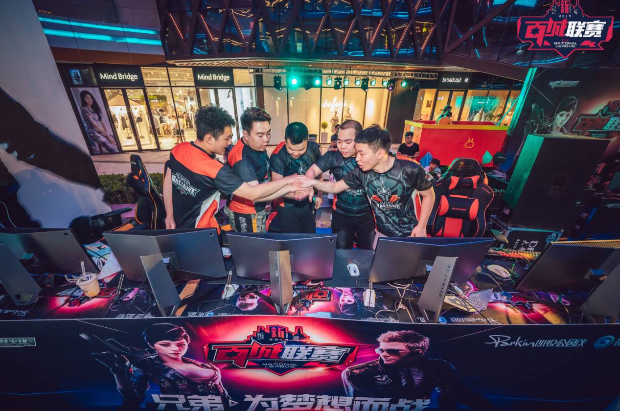 包含各大联赛中的比赛气氛分析：如何吸引观众？的词条